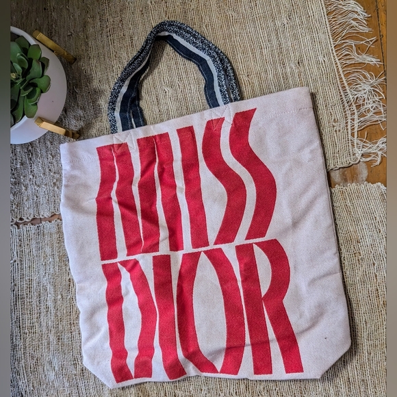RARE!!  DIOR 2024 Tote Bag - Picture 2 of 6